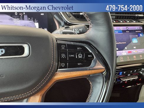 Used 2022 Jeep Grand Cherokee Summit AWD/4WD image 17