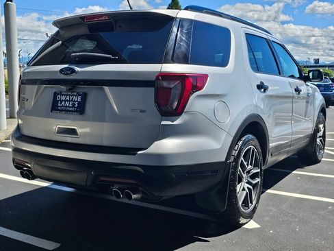 Used 2018 Ford Explorer Sport w/ Equipment Group 401A AWD/4WD image 5