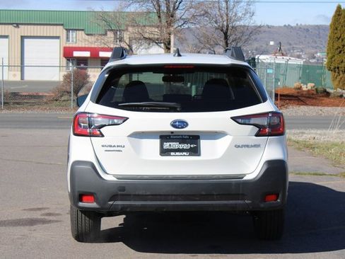 Certified 2025 Subaru Outback Premium image 5