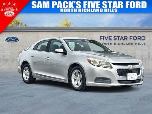 Used 2015 Chevrolet Malibu LT FWD image 1