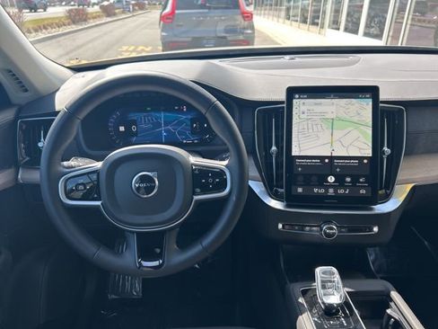 Certified 2025 Volvo XC90 B6 Plus AWD/4WD image 15