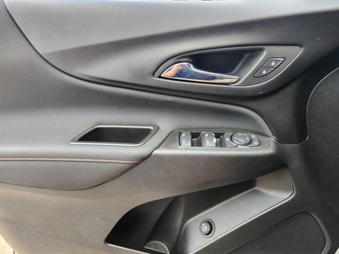 Used 2022 Chevrolet Equinox RS w/ RS Leather Package FWD image 24