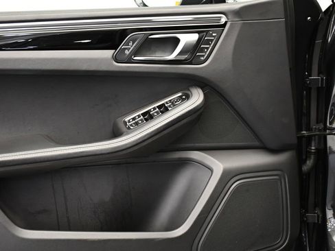 Used 2024 Porsche Macan S image 37