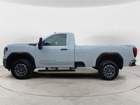 Used 2024 GMC Sierra 3500 Pro image 2