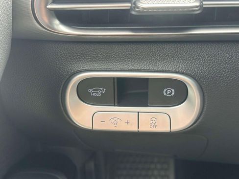 New 2025 Genesis GV60 Advanced image 18