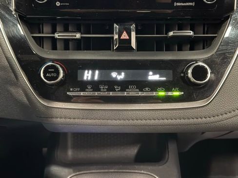 Used 2021 Toyota Corolla SE image 27