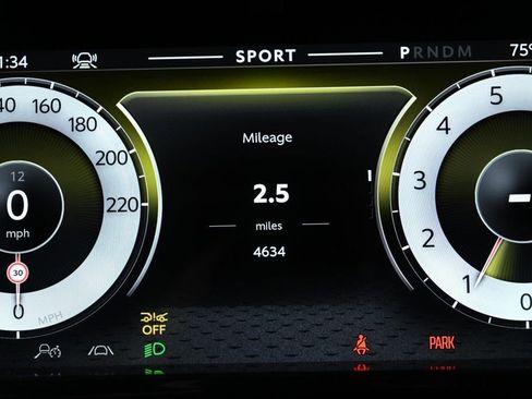 Used 2025 Aston Martin V8 Vantage Coupe image 6