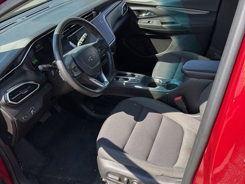 Used 2022 Chevrolet Bolt LT image 2