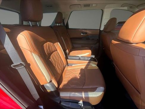 New 2026 Nissan Pathfinder Platinum image 10