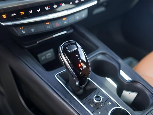 Used 2024 Cadillac XT4 Premium Luxury w/ Active Safety Package image 23