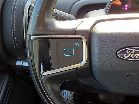 Used 2025 Ford Expedition Max Platinum AWD/4WD image 18
