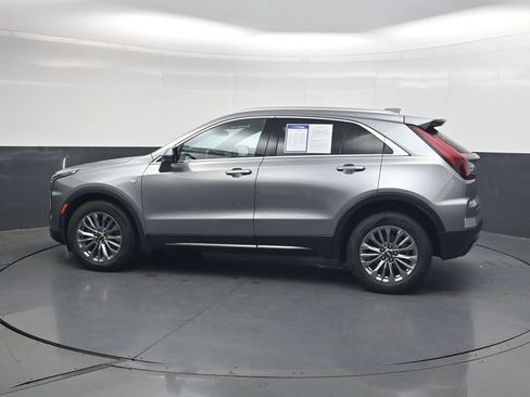 Used 2025 Cadillac XT4 Premium Luxury FWD image 7