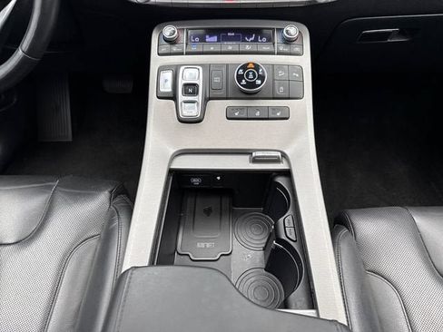 Used 2022 Hyundai Palisade SEL w/ 8P Bench Seat Package AWD/4WD image 15