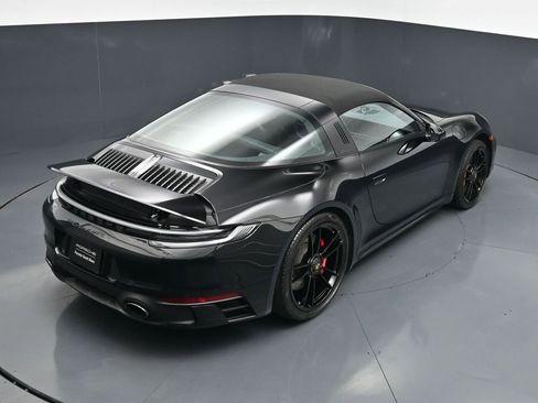 Certified 2022 Porsche 911 Targa 4 GTS AWD/4WD image 17