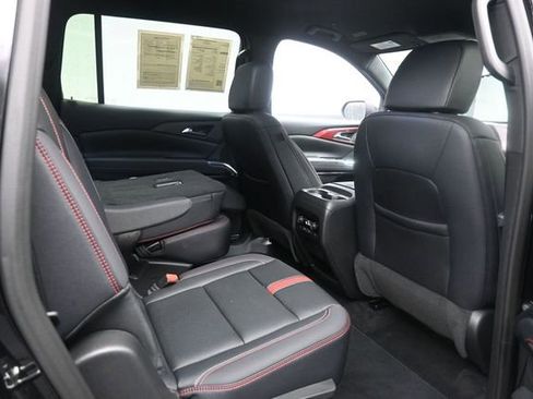 Used 2026 Chevrolet Traverse RS FWD image 26