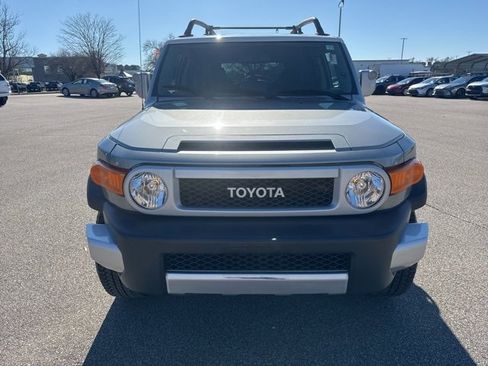Used 2010 Toyota FJ Cruiser Base image 8