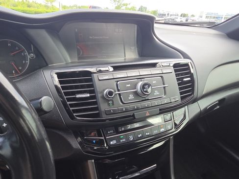 Used 2017 Honda Accord Sport image 26