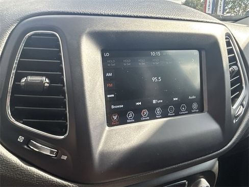 Used 2021 Jeep Compass Latitude image 5