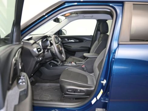 Used 2021 Chevrolet TrailBlazer LT w/ Convenience Package FWD image 19