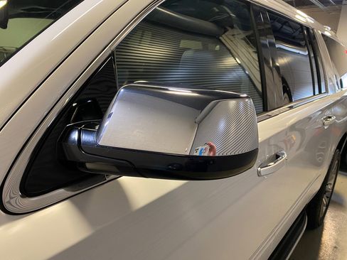 Used 2017 Chevrolet Suburban Premier image 12