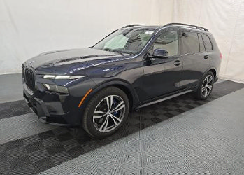 Used 2024 BMW X7 xDrive40i w/ M Sport Package AWD/4WD image 1