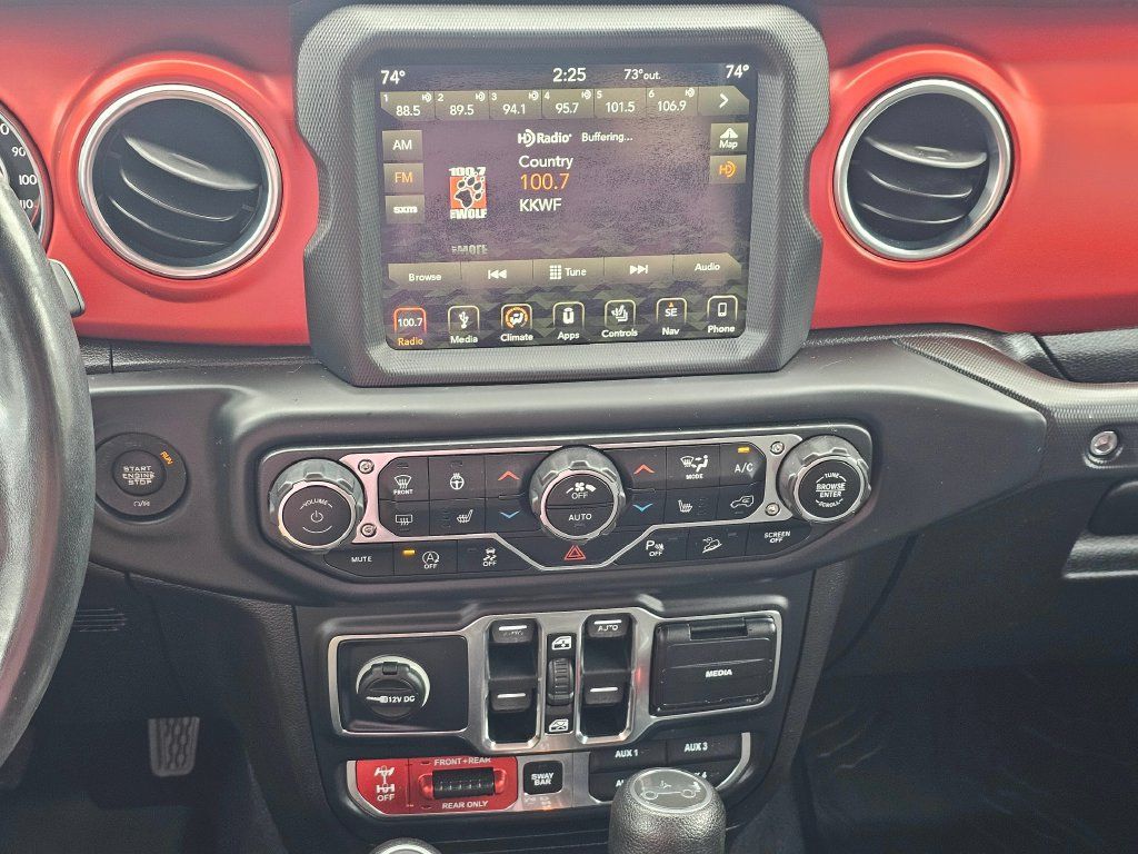 Used 2018 Jeep Wrangler Unlimited Rubicon AWD/4WD image 13
