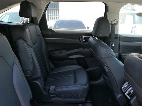 Used 2023 Kia Sorento EX FWD image 25