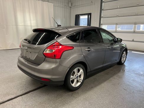 Used 2014 Ford Focus SE FWD image 4