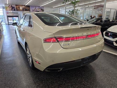 Used 2016 Lincoln MKZ w/ Equipment Group 300A Reserve FWD image 7