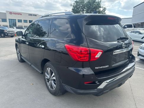 Used 2019 Nissan Pathfinder SL FWD image 2