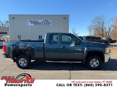 Used 2009 Chevrolet Silverado 2500 W/T w/ Snow Plow Prep Package image 12