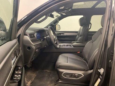 New 2026 Jeep Grand Wagoneer Limited w/ Premium Group II image 9