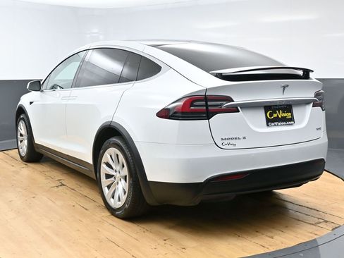 Used 2019 Tesla Model X 100D AWD/4WD image 4