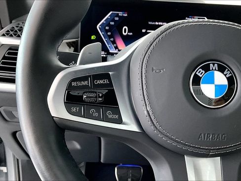 Used 2025 BMW X5 xDrive40i w/ M Sport Package AWD/4WD image 26