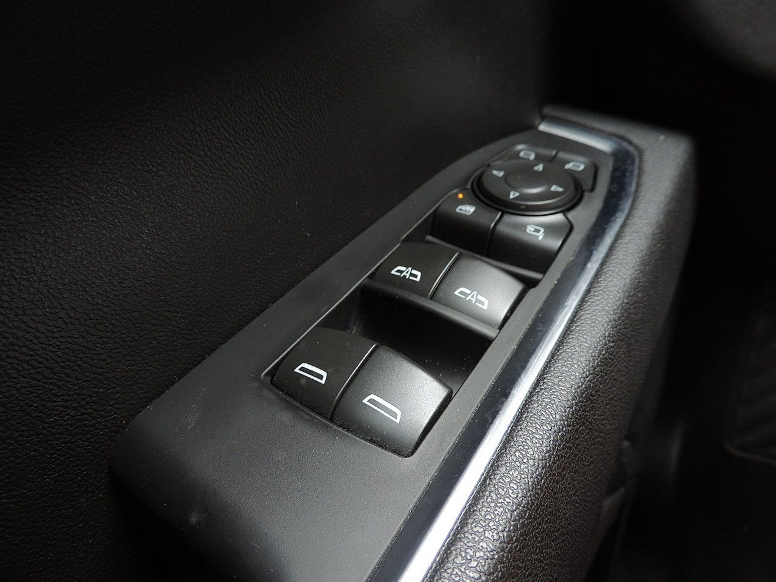 Used 2025 GMC Sierra 1500 SLT RWD image 23