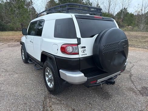 Used 2012 Toyota FJ Cruiser Base image 4