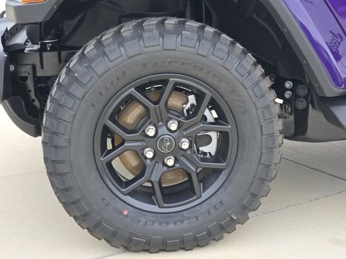 New 2026 Jeep Gladiator Sport AWD/4WD image 10