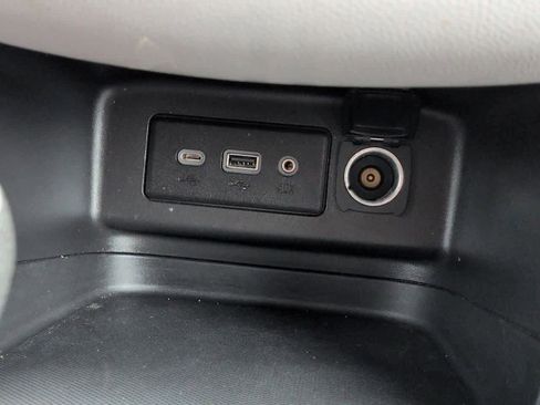 Used 2020 Chevrolet Equinox LT image 29