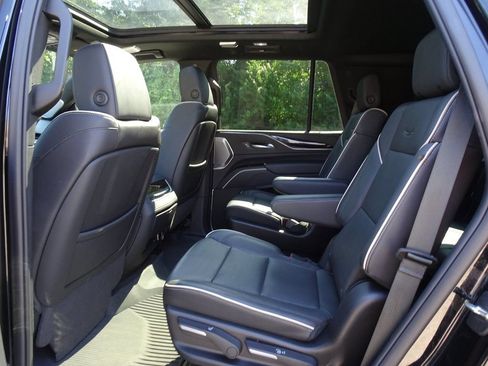 Certified 2024 Cadillac Escalade Sport w/ Touring Package AWD/4WD image 14