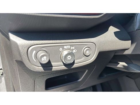 Used 2023 Chevrolet TrailBlazer RS w/ Convenience Package AWD/4WD image 19