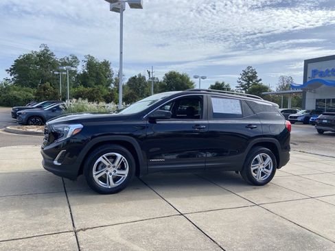 Used 2021 GMC Terrain SLE w/ Driver Convenience Package FWD image 6