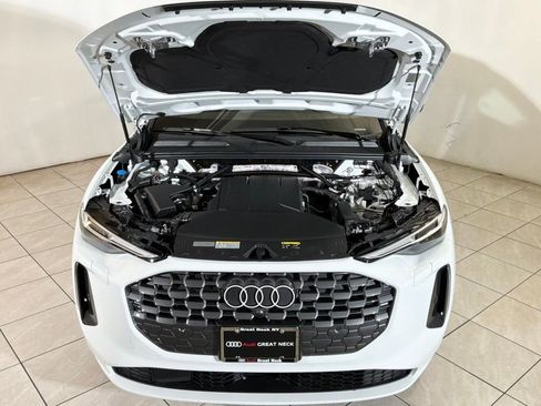 Used 2025 Audi Q5 Premium Plus w/ Premium Plus image 18