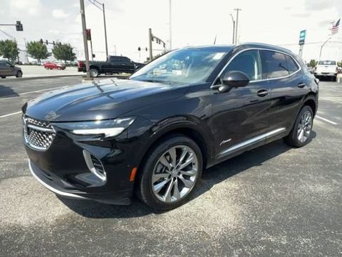 Used 2022 Buick Envision Avenir w/ Technology Package II FWD image 4