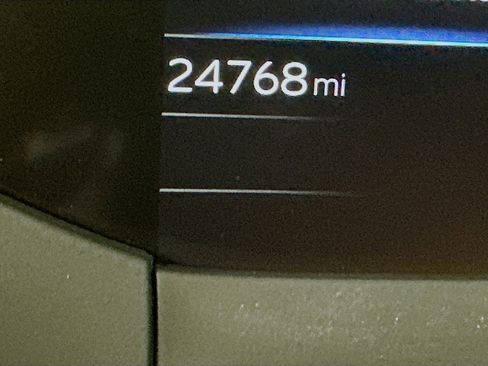 Used 2024 Toyota Prius LE image 19