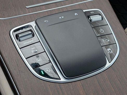 Used 2021 Mercedes-Benz GLC 300 4MATIC image 13