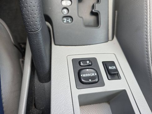 Used 2010 Toyota RAV4 Limited w/ Limited Extra Value Pkg AWD/4WD image 22