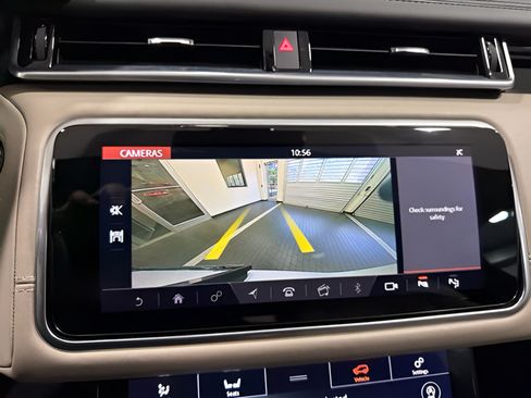 Used 2018 Land Rover Range Rover Velar R-Dynamic HSE AWD/4WD image 21