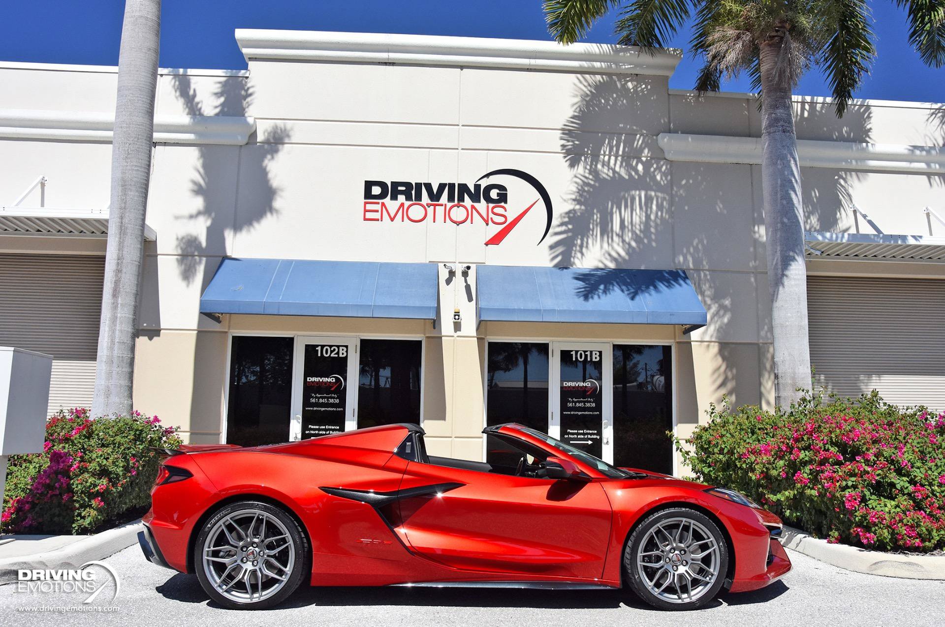 Used 2025 Chevrolet Corvette Z06 w/ Stealth Interior Trim Package RWD image 9