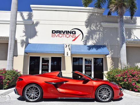 Used 2025 Chevrolet Corvette Z06 w/ Stealth Interior Trim Package RWD image 9