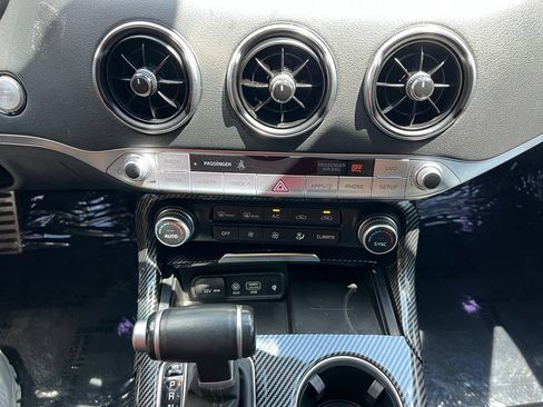 Used 2020 Kia Stinger GT-Line RWD image 40